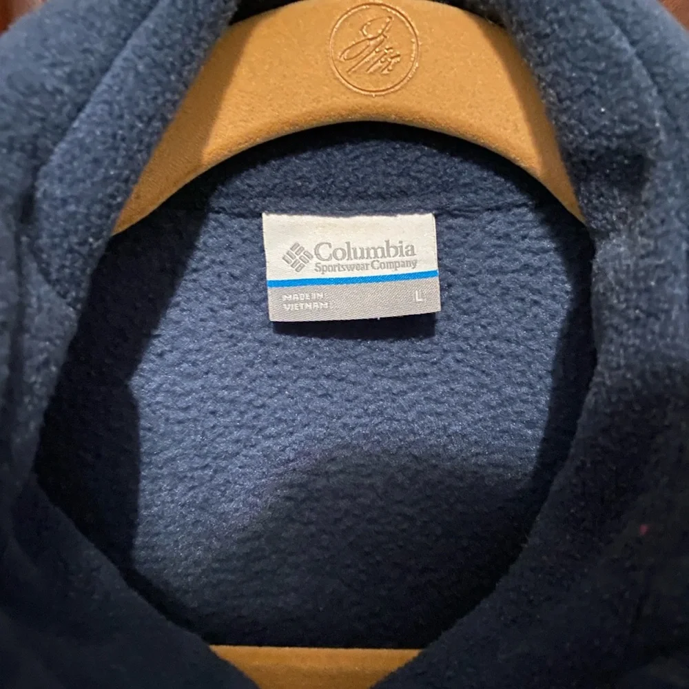 Women’s Columbia Navy Blue Fleece Vest - Picture 2 of 6